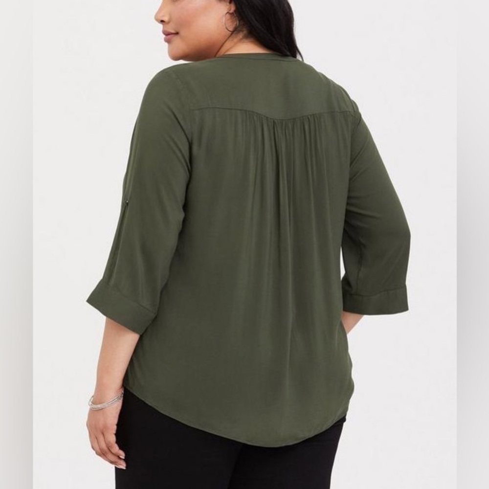 Torrid Harper Challis Button-Front 3/4 Sleeve Blo… - image 3
